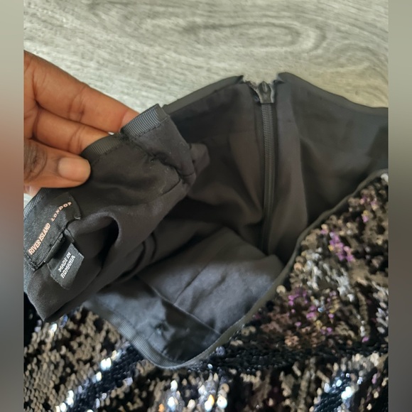 ***SOLD*** RIVER ISLAND Black Sequin Feather Trim Pencil Skirt - Picture 7 of 7